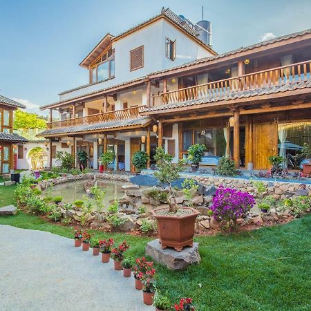 Swallow Nest Guesthouse Куньмин Экстерьер фото