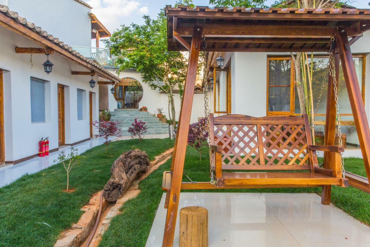 Swallow Nest Guesthouse Куньмин Экстерьер фото